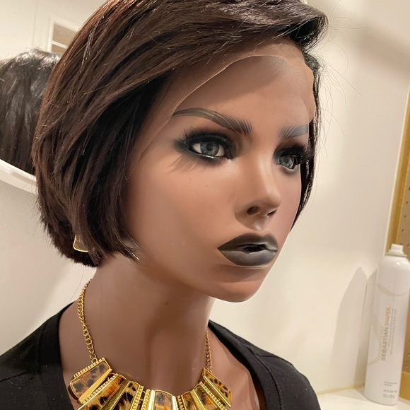 Power Beauty Unlimited 22" cap bob wig with slightly bleached knots. - Picture 6 of 6